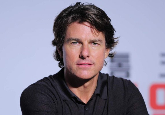 ¿Qué se hizo Tom Cruise en la cara?