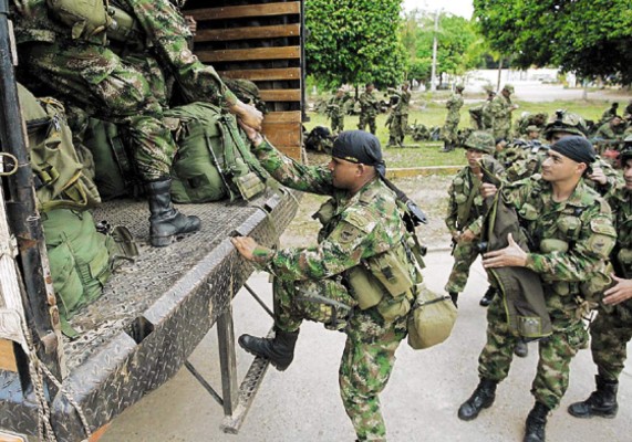 Hermana de Ingrid Betancourt pide a Sarkozy responder a Chávez