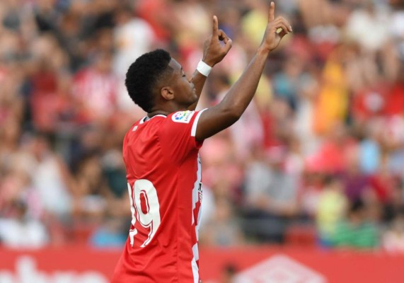 Video: 'Choco' Lozano se luce y golea al Tottenham de Inglaterra