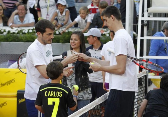 Rafa Nadal junta a Casillas y Courtois antes de la final de Champions