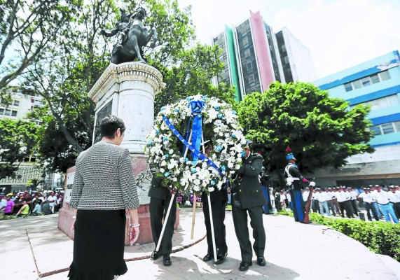 Gobierno hondureño honra a Francisco Morazán
