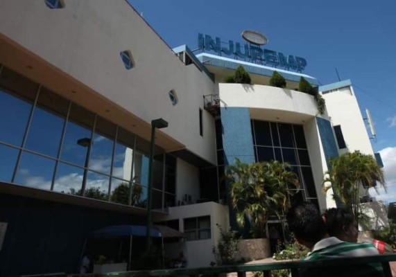 Se entrega implicado en supuestos actos de corrupción en el Injupemp