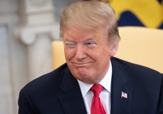 Trump celebra que México esté deteniendo a migrantes hondureños