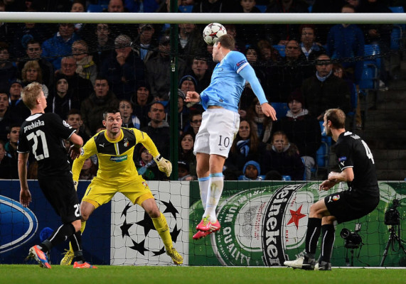 Manchester City doblega a un combativo Viktoria Plzen