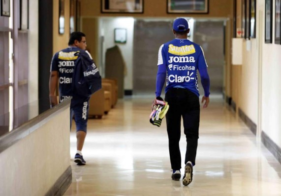 Costly y Donis salen lesionados en práctica de Selección de Honduras