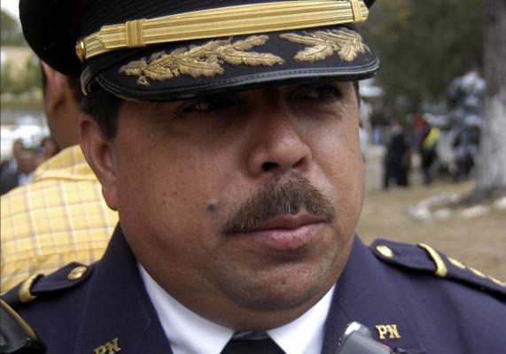 'Que me investigue la Fiscalía': exdirector de Policía Escoto Salinas
