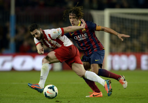 Fría goleada del Barça para ponerse a un punto del Real Madrid