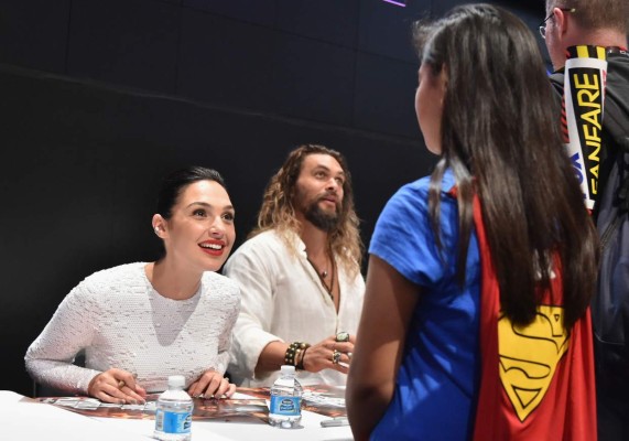 La niña que conmovió a Gal Gadot y Ben Affleck  