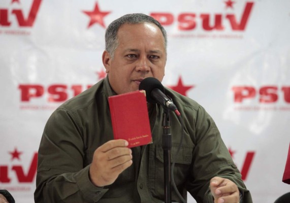 Cabello demandará a diarios que lo acusan de narco