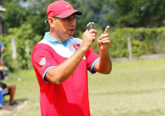 Jorge Lozano, un hombre de Dios que da sus pasos como DT