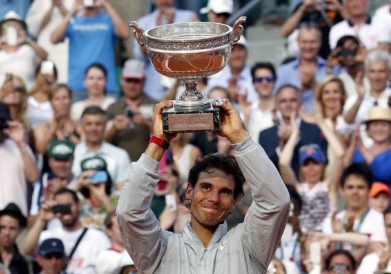 Nadal remonta a Djokovic y levanta su noveno Roland Garros