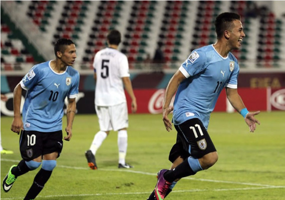 Uruguay se estrena con festín de goles sobre Nueva Zelanda