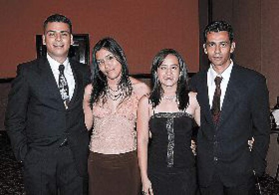 Festejan culminación de seminario