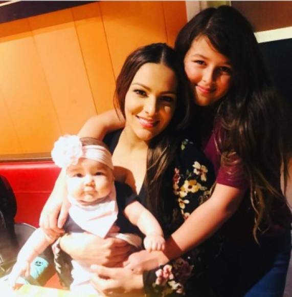 La modelo hondureña es madre de dos niñas, Daniela y Joy, última que nació apenas en enero de 2019.