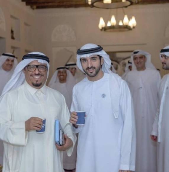 El joven heredero es el presidente del Consejo Ejecutivo de Dubái y tiene un patrimonio estimado en 14000 millones de dólares.