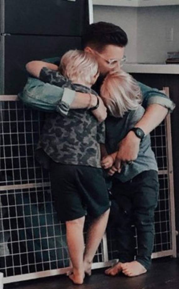 Wilson se mostraba como un padre amoroso junto a sus dos hijos de 5 y 3 años de edad.