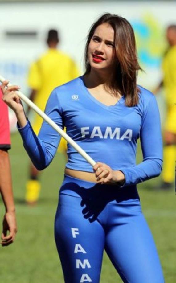 Esta bella edecán engalanó el estadio Juan Ramón Brevé Vargas durante el juego Juticalpa-Real España.