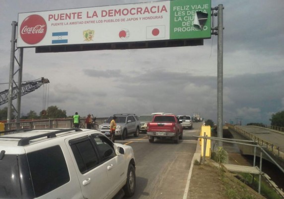Habilitan paso en puente La Amistad de El Progreso
