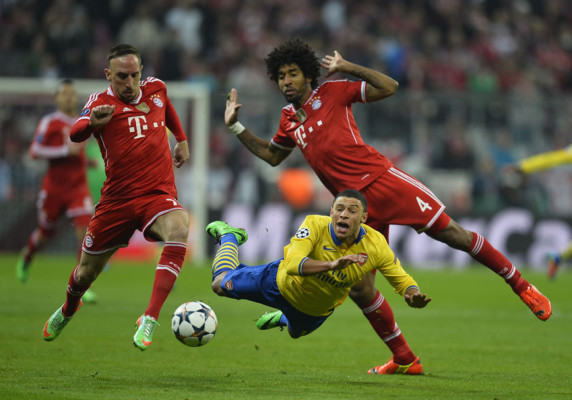 Bayern Múnich avanza a cuartos de Champions y elimina al Arsenal