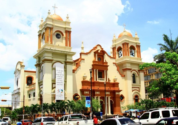 Catedral sampedrana luce nueva cara en honor a San Pedro
