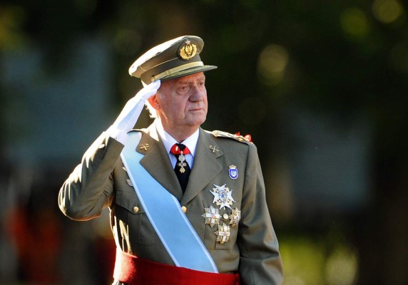 España admite demanda de paternidad contra rey Juan Carlos