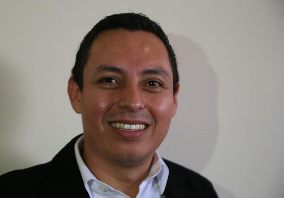 Estudian los cambios sicológicos de hombres en embarazo de su mujer