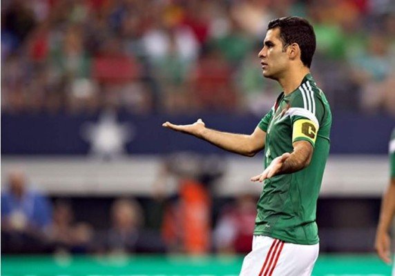 Rafa Márquez se lesiona, pero descarta fractura