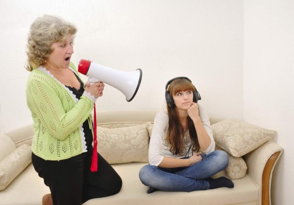 El diálogo y cariño para prevenir hijos rebeldes