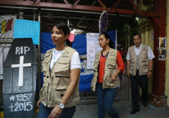 Estudiantes de Odontología con clases teóricas no perderán el período