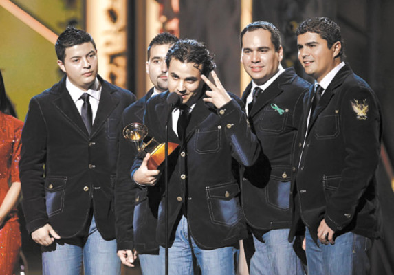 Juan Gabriel estremece los Grammy Latinos 2009