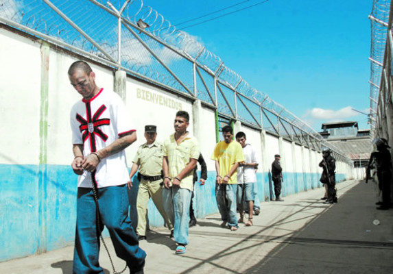 Piden reabrir clínica maternal en Potrerillos