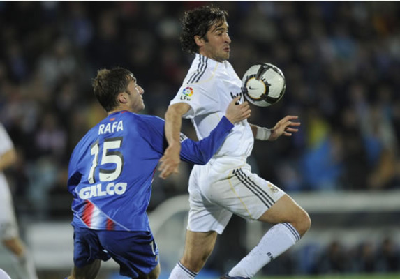Real Madrid recuperó el liderato con goleada