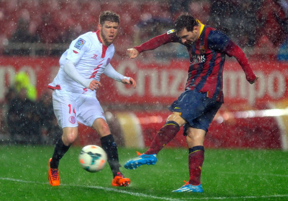 Messi responde con goles y le devuelve el liderato de la Liga al Barça