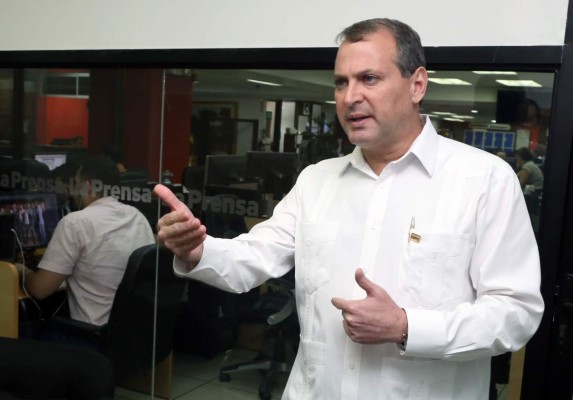 'El Gobierno ha olvidado la parte microeconómica”: Luis Larach