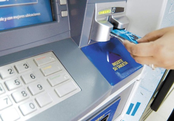 Subirán los intereses de tarjetas de crédito