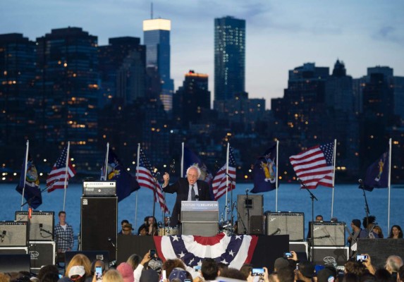 Sanders: 'EUA no puede seguir derrocando Gobiernos en Latinoamérica'