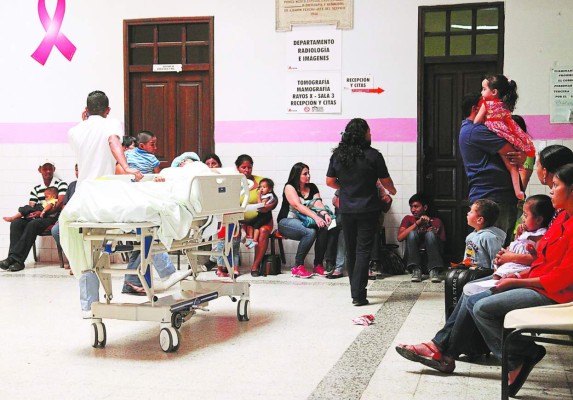 Secretaría de Salud enfrenta millonarias demandas por mala praxis