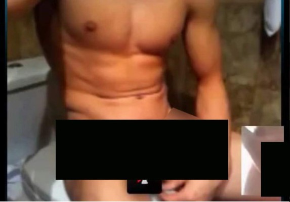 Gimnasta olímpico es 'cachado' sin ropa en un videochat con una compañera