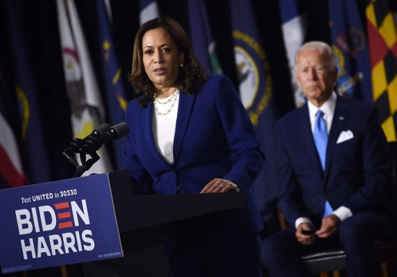 Kamala Harris afirma estar lista para 'reconstruir EEUU' junto a Biden