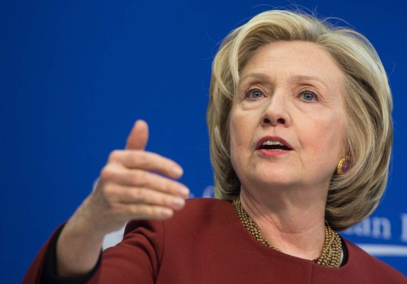 Hillary Clinton anuncia su candidatura a la presidencia de EUA