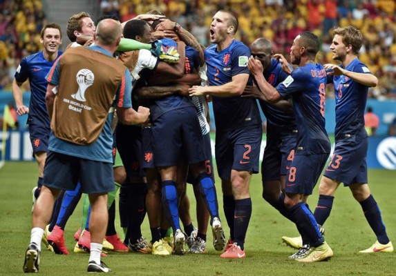 Holanda le remueve las heridas a Brasil y queda tercera del Mundial