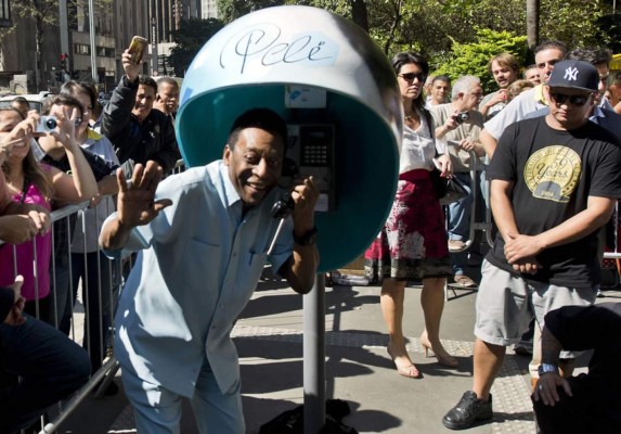 Pelé, atascado por protesta contra el Mundial