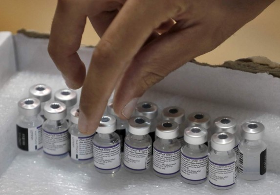 Pfizer producirá vacunas anticovid en Latinoamérica