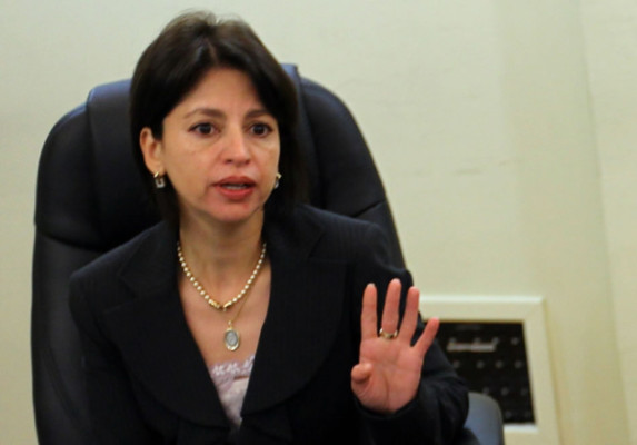 Ethel Deras es la nueva presidenta de la Comisión de Bancos y Seguros