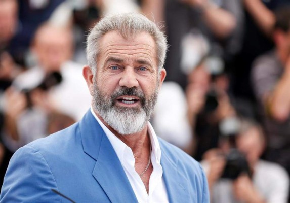 Mel Gibson se marca un baile en Cannes