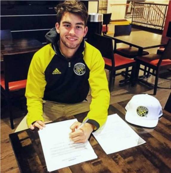El día que Matthew Pacifici firmó su primer contrato con el Columbus Crew de la MLS.