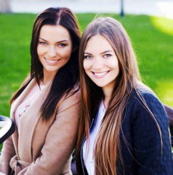 Irina tiene una hermana mayor, Nina Kábochkina; igual de guapa que ella.<br/>