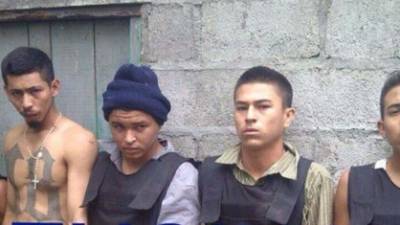 La captura de los cinco pandilleros fue ejecutada por efectivos policiales y militares en las primeras horas de la mañana de ayer en la colonia Palmira de Chamelecón.