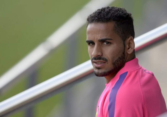 El Barça le busca club a brasileño Douglas pero no hay interesados