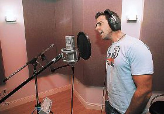 Bush: 'Himno de Estados Unidos debe ser cantado en inglés”